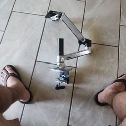 Desktop Monitor Arm