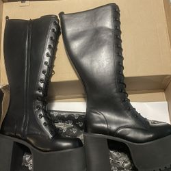 New in Box FoxBlood knee high Frankie boots size 10
