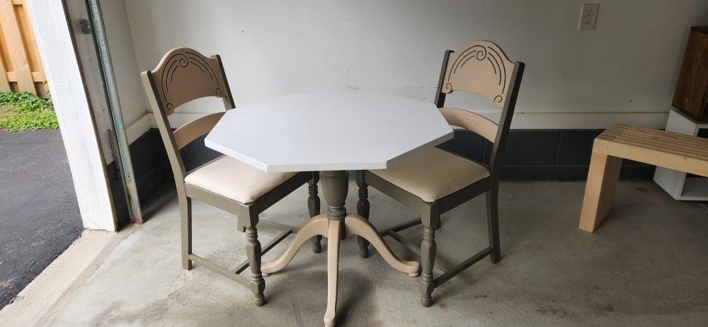 Chairs & Table Set