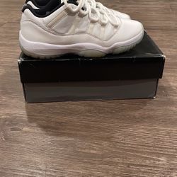 Jordan 11 Low