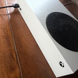 XBOX SERIES S + controls + wires