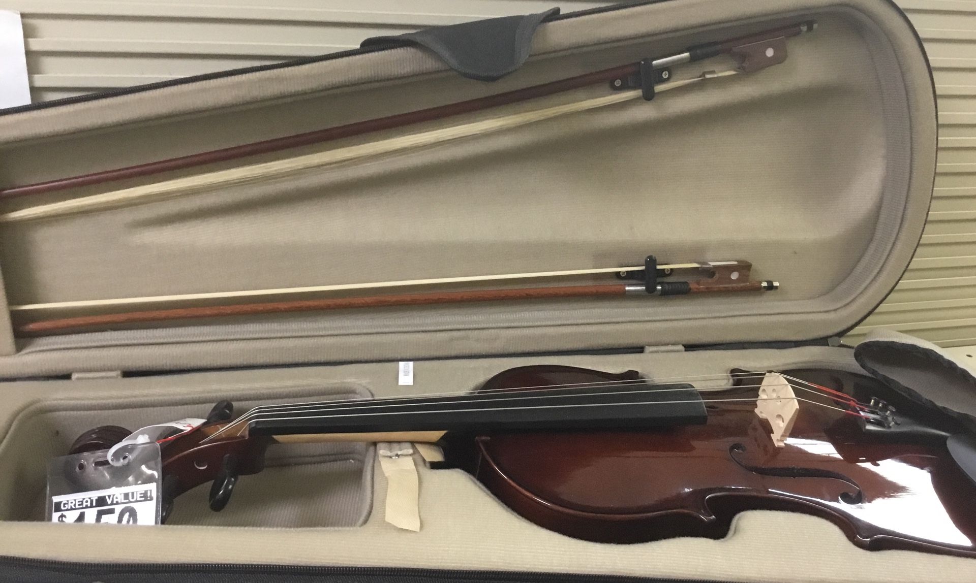 Violin. Palatine