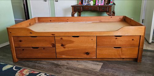 Twin bed frame/Base para cama individual