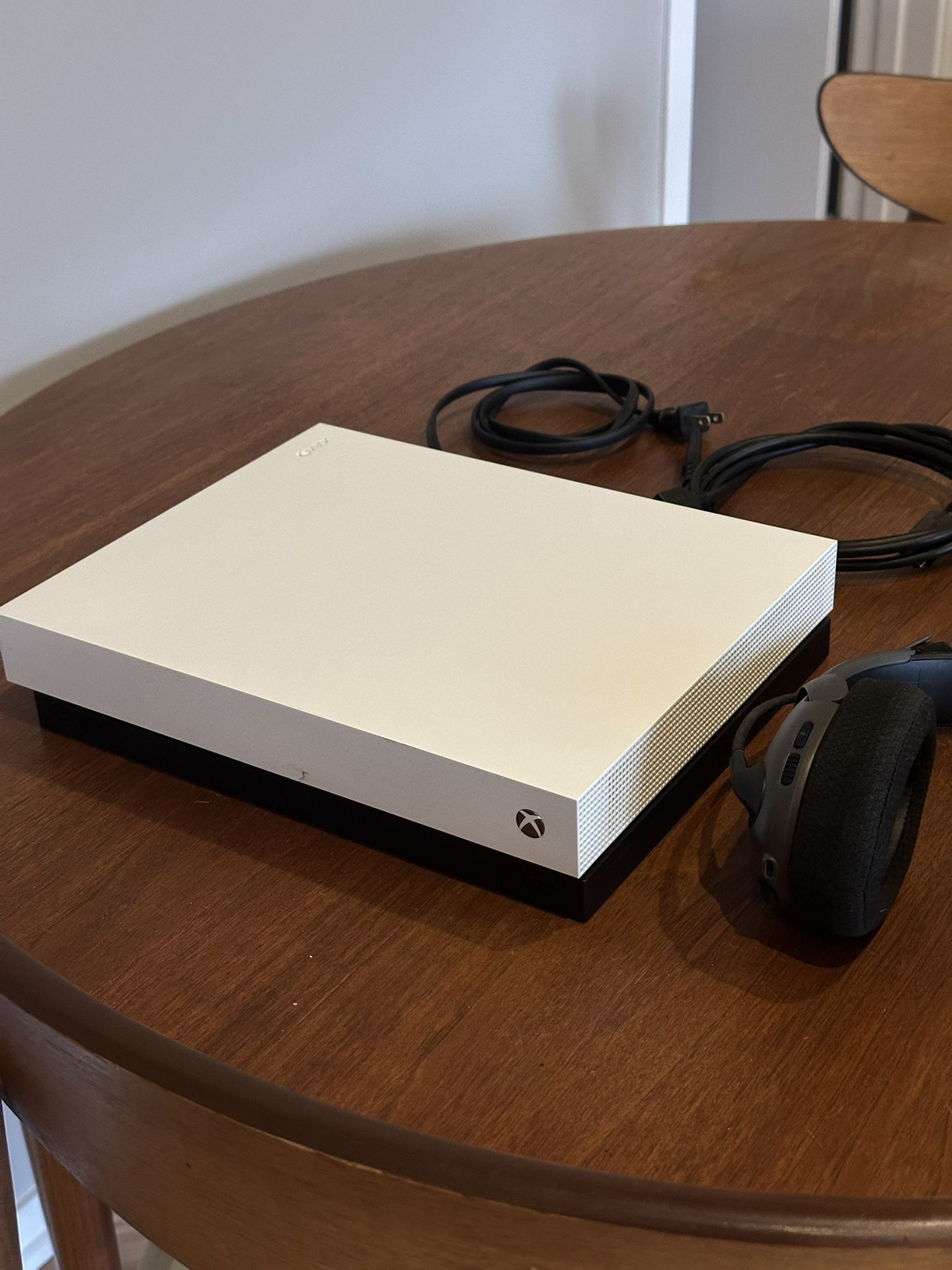 Xbox One X With Controller And Headset