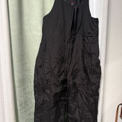 Woman’s Large Snow Bid 