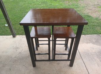 Bar Height Table And 2 Stools 