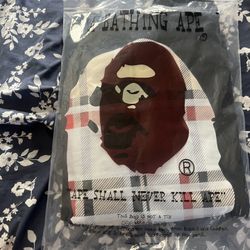Bape Burberry Tee 40$ 