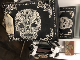 Purses 👜 👜👜👜👜🛒🤔💰