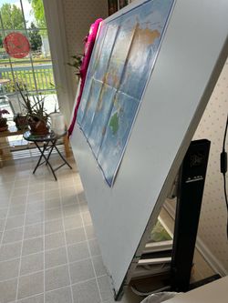 Artist adjustable table 31x56”