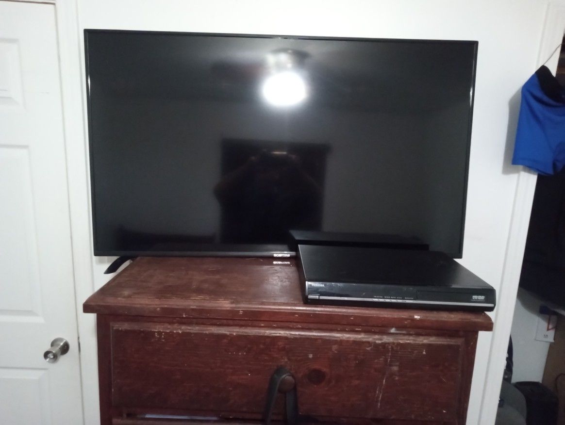 52inch SCEPTRE LIKE NEW+TOSHIBA DVD PLAYERTT