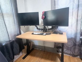 Complete Dual Monitor Gaming/Work Setup