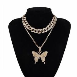 New!!!! Bling butterfly Necklace Available In Gold And Silver