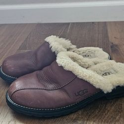 UGG. HARD. SOLE. SLIPPERS,  WOMENS,  SIZE 8.5
