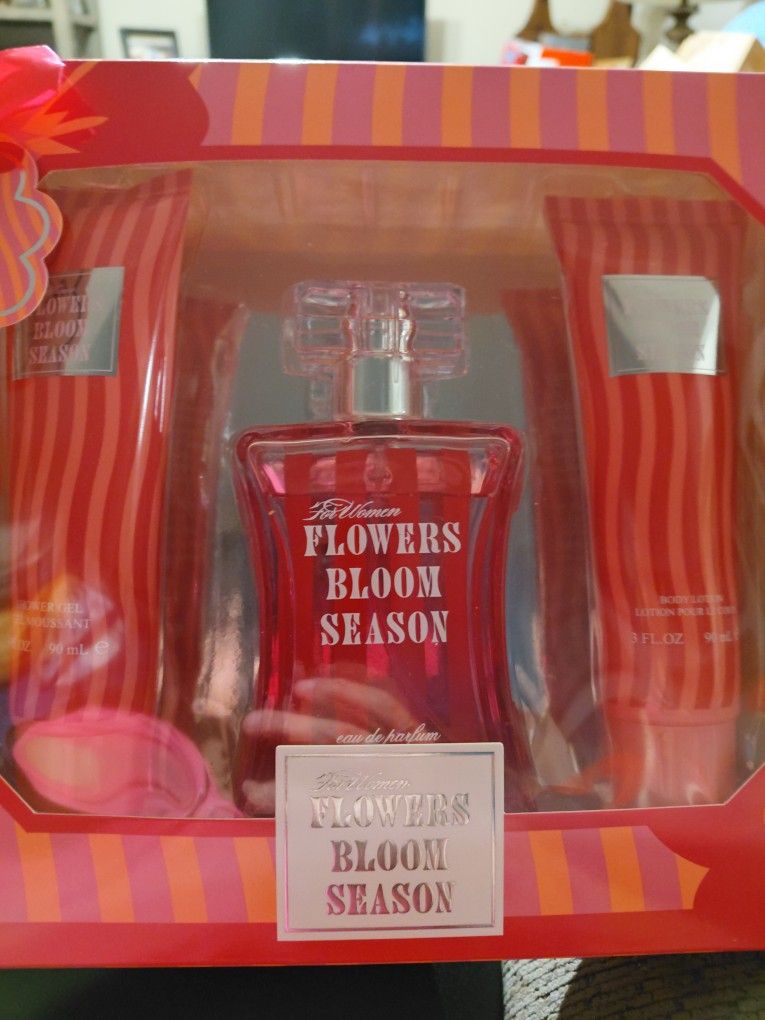 The Flowers Bloom Season