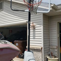 FREE--Portable Basketball Hoop