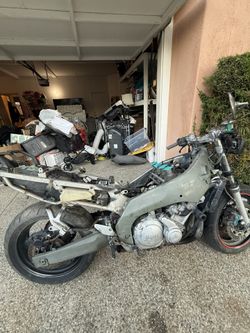 2001 600r