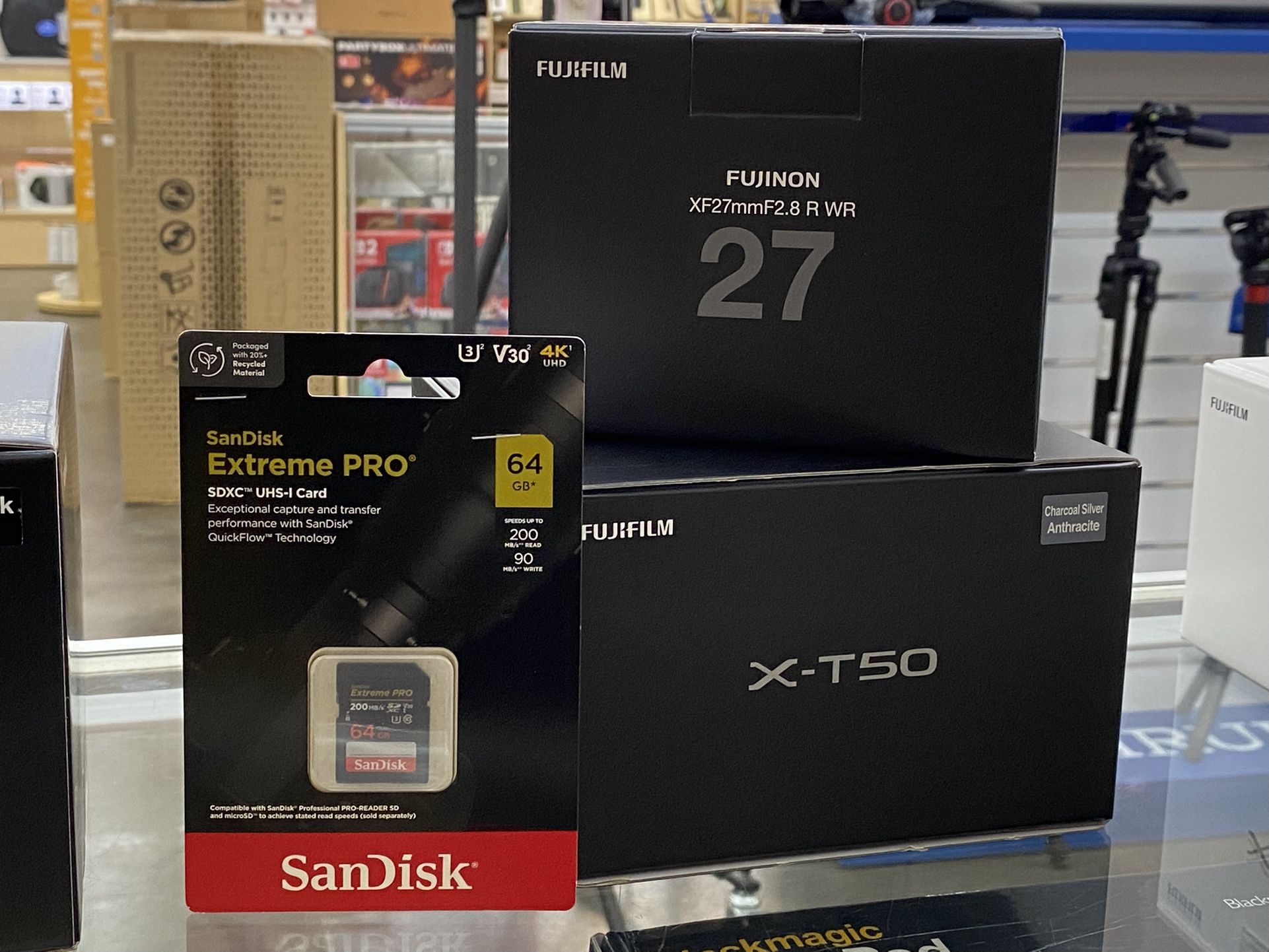 Fujifilm X-T50mm Camera w/ 27mm F2.8