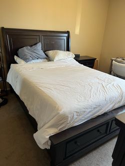 Bedroom Set (4 piece) Ashley Furniture