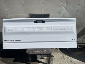 2019-2026 Chevy Silverado 1500 tailgate