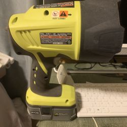 Brand Name Handheld Spotlight / Battery / Charger 