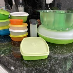 TUPPERWARE SET PICK UP TODAY