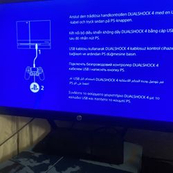 PlayStation 4- (4 controllers)