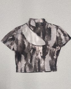 🖤✨ Abstract Smoke Cut-Out Crop Top ✨🖤