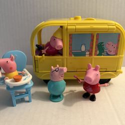 Props Pig Play Set 