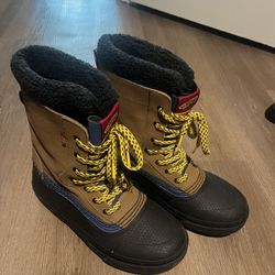 Vans Snow Boots 