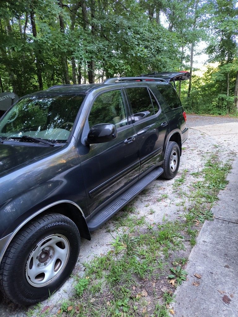 2003 Toyota Sequoia