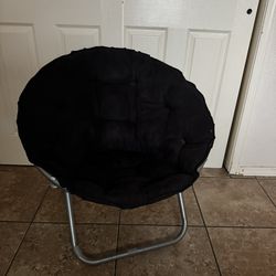 Folding Saucer Chair – Black – $25 need gone ASAP