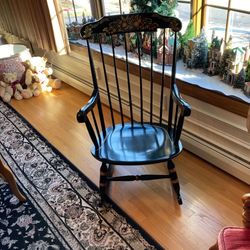 ROCKING CHAIR