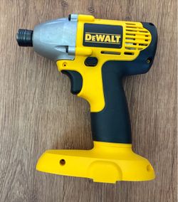 De-Walt DW056  1/4” (6mm) Impact Driver. Tool only    18V
