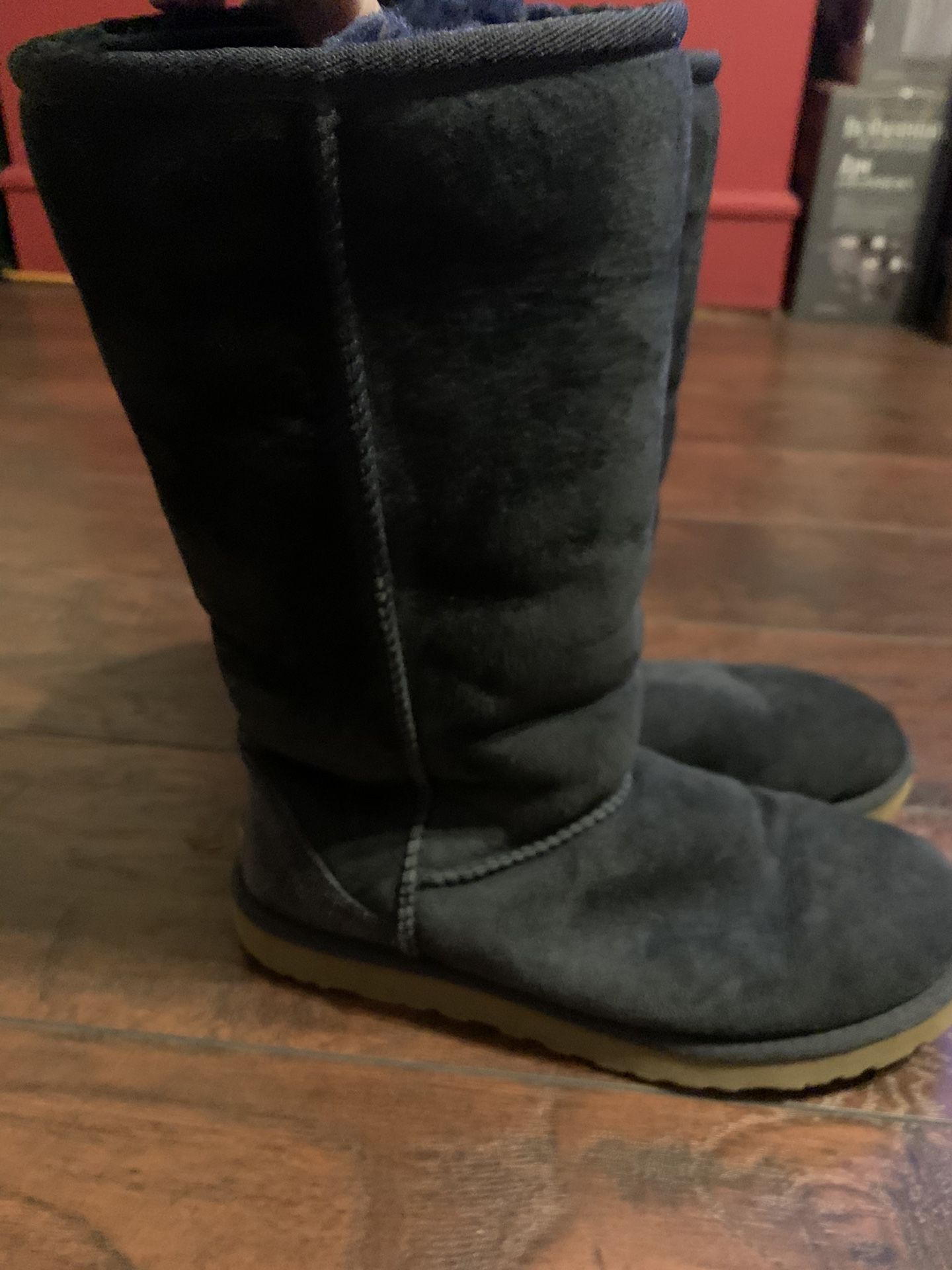 AUTHENTIC UGG CLASSIC TALL BOOTS