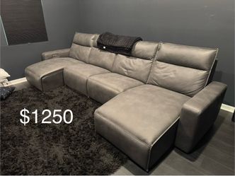 Rooms to go Modular Sectional Sofa