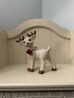 Vintage Ceramic Christmas 🎄 Reindeer Figurine 