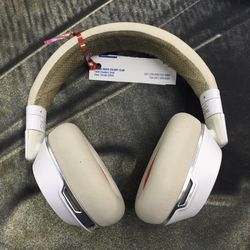 Plantronics Bluetooth Headphones 