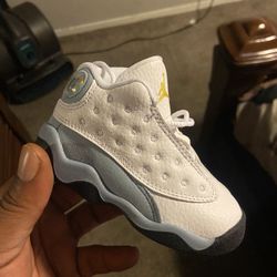 BABY SIZE JORDAN 13 