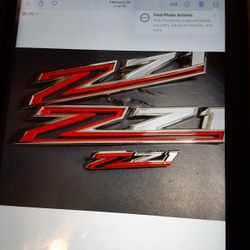 Chevrolet Z71 Emblems