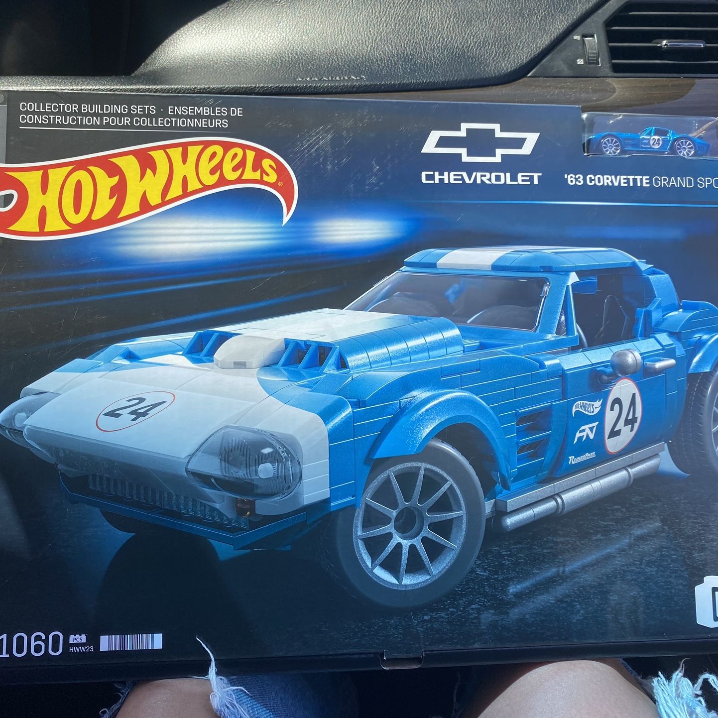 MEGA Hot Wheels 63 Corvette Grand Sport - 1060 Pièces, Échelle 1/15, Capot Ouvrant, Moteur Détaillé - Coffret Collection Avec Véhicule Métal Inclus - Dès 18 Ans