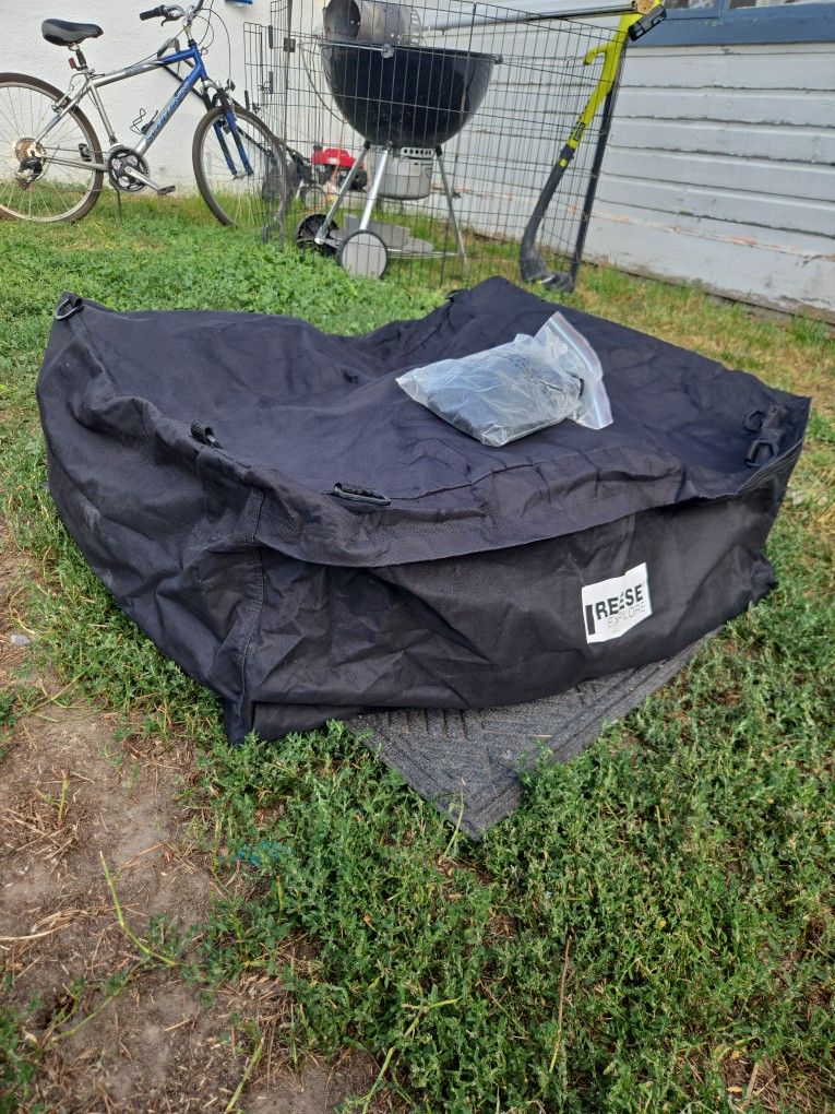 Reese Explore rooftop cargo bag