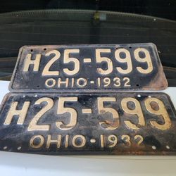 1932 Front And Back License Plates