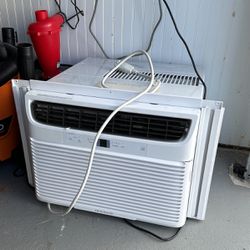 Air Conditioner Frigidaire 10,000 BTU