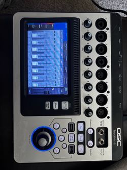 QSC Touch Mix 8