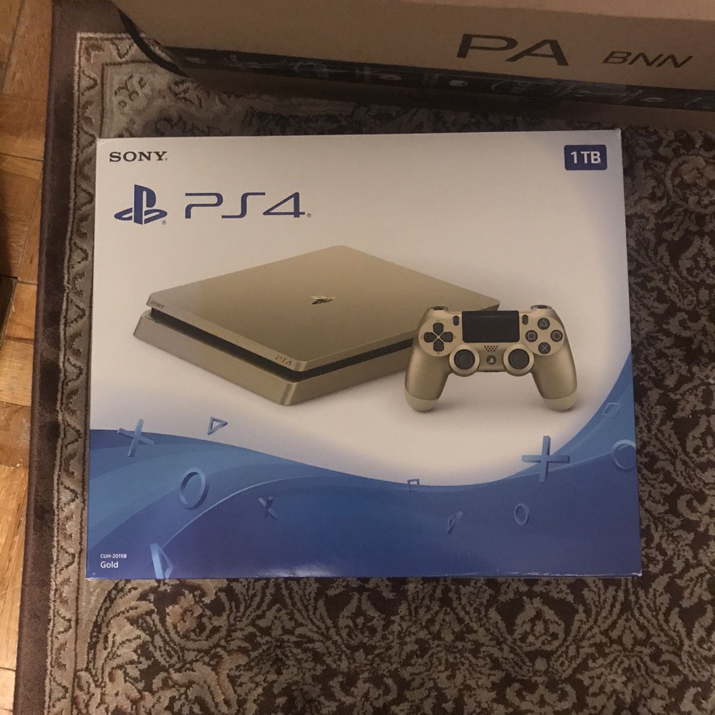 Limited Edition PS4 Slim Gold 2TB