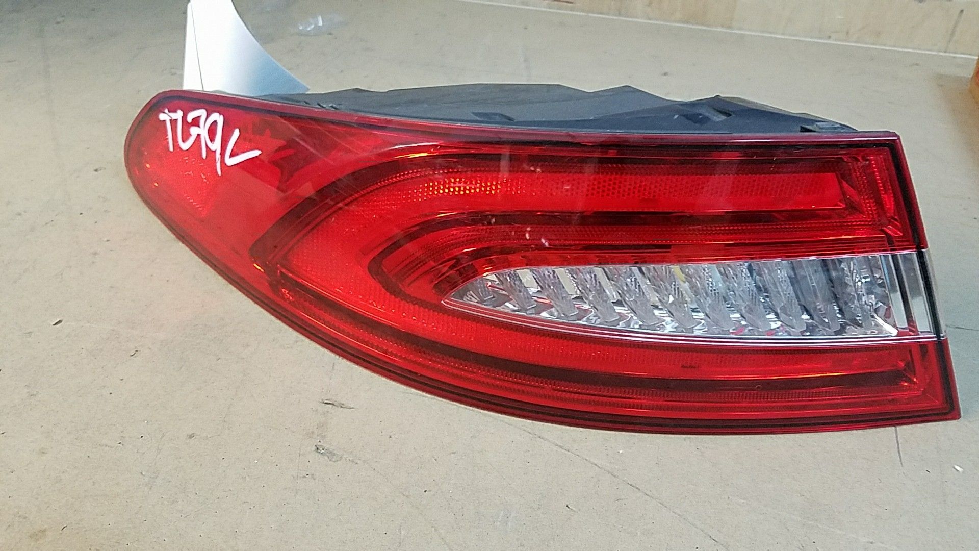 Jaguar XF left taillight 2012