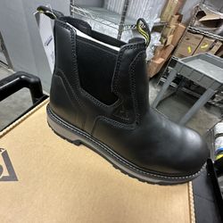 New In Box Men’s Black Workbooks Size 10