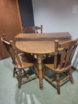 Table & 6 Chairs
