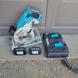 MAKITA 18V BRUSHLESS CIRCULAR SAW WITH 2  18V 2.0AH BATTERYS AND DUAL CHARGER PERFECT CONDITION