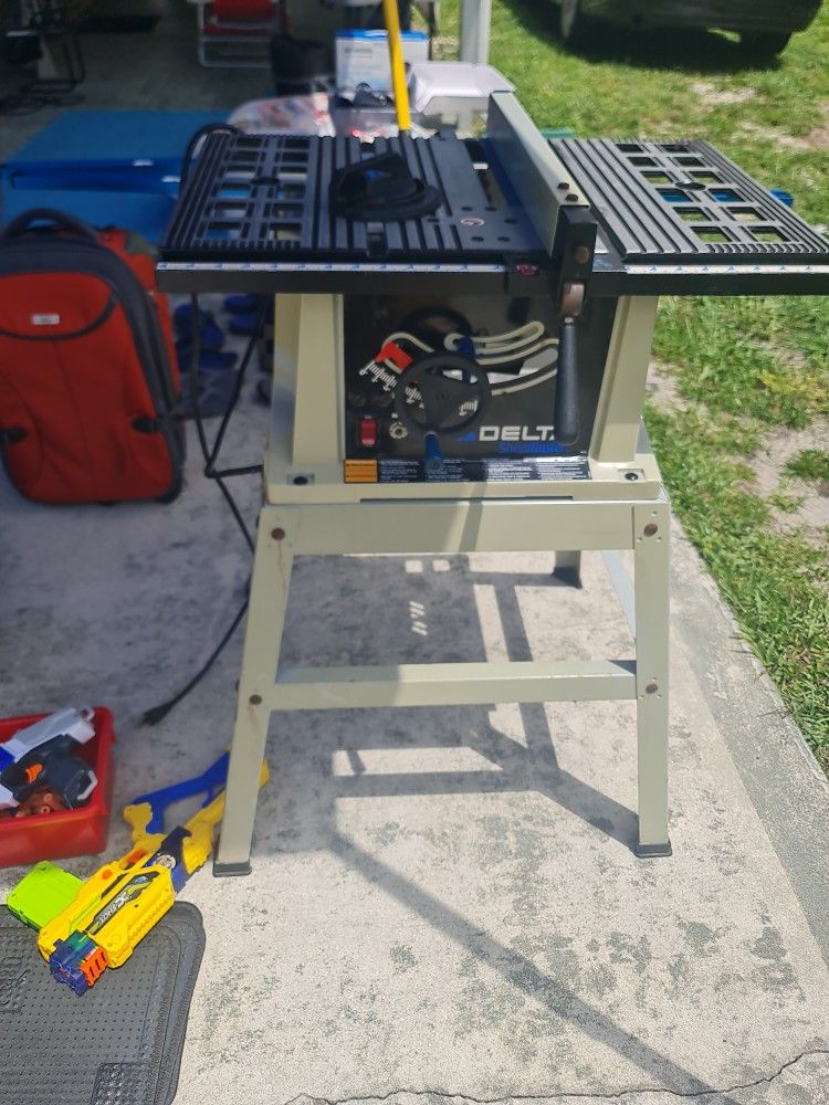 Table Saw Delta Shopmaster